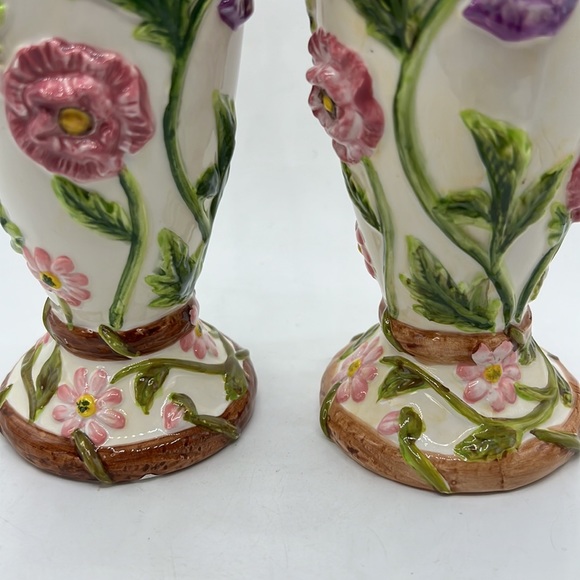 Signature Home Collection Pair 3D Flower Candle Holder - Picture 3 of 8